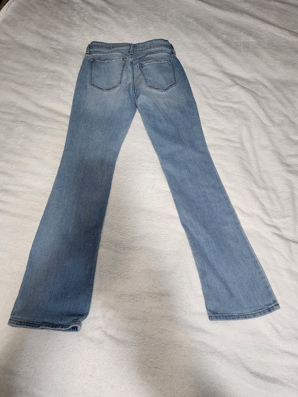 Old Navy Light Wash Women's Bootcut Jeans - Classic Fit - Mid Rise - Picture 2 of 8